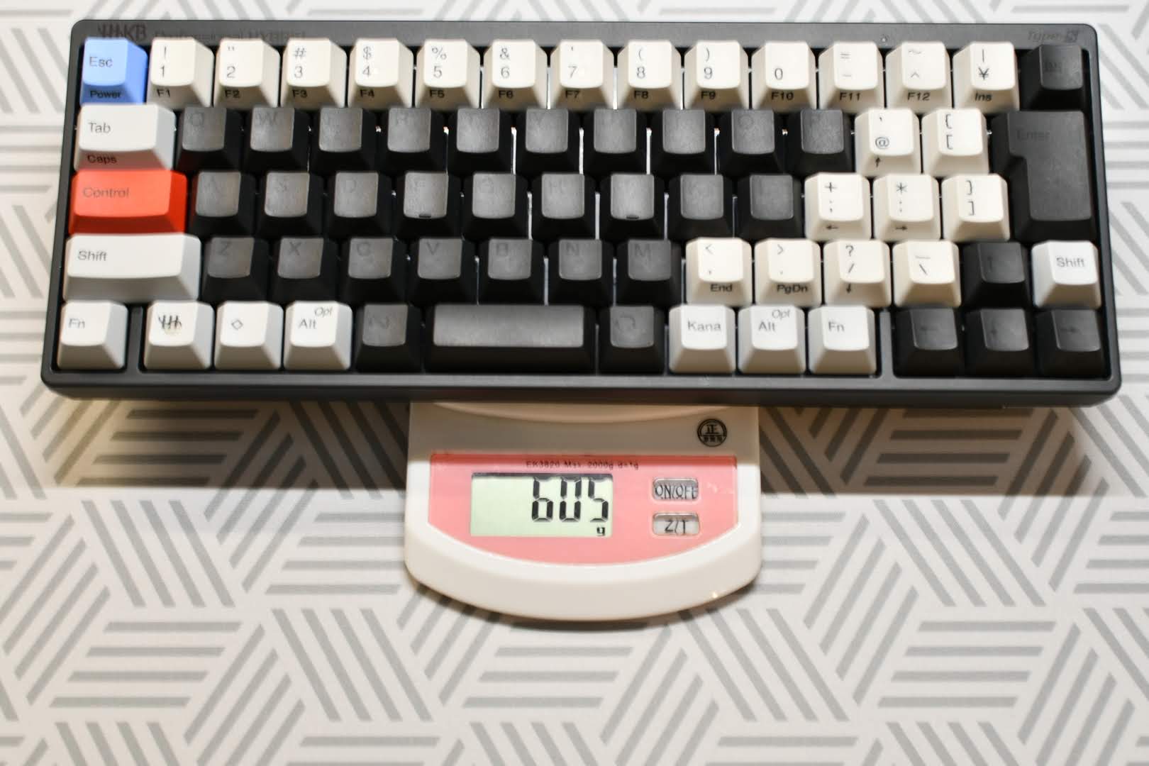 What is the difference between REALFORCE R3 and R3S? Also explains the different types of Topre keyboards and how to choose one. 40 HHKB Wight