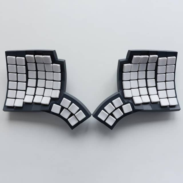 分割キーボード入門|手や指・肩の負担をおさえたい人向けのメリット・デメリットとおすすめモデル 68 27d1595b 290d 4556 8002 7e171105e49b 53146