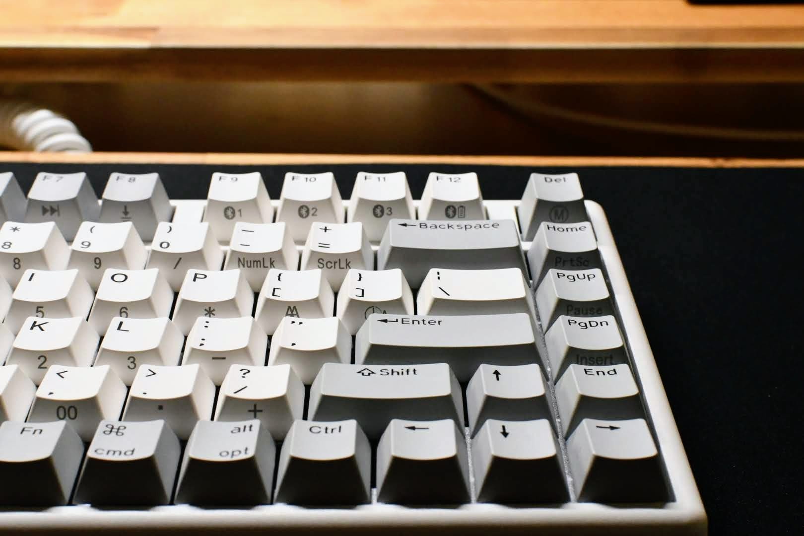 Niz Micro84レビュー！静電容量無接点方式の決定版だけど買うならMicro82かも[PR]