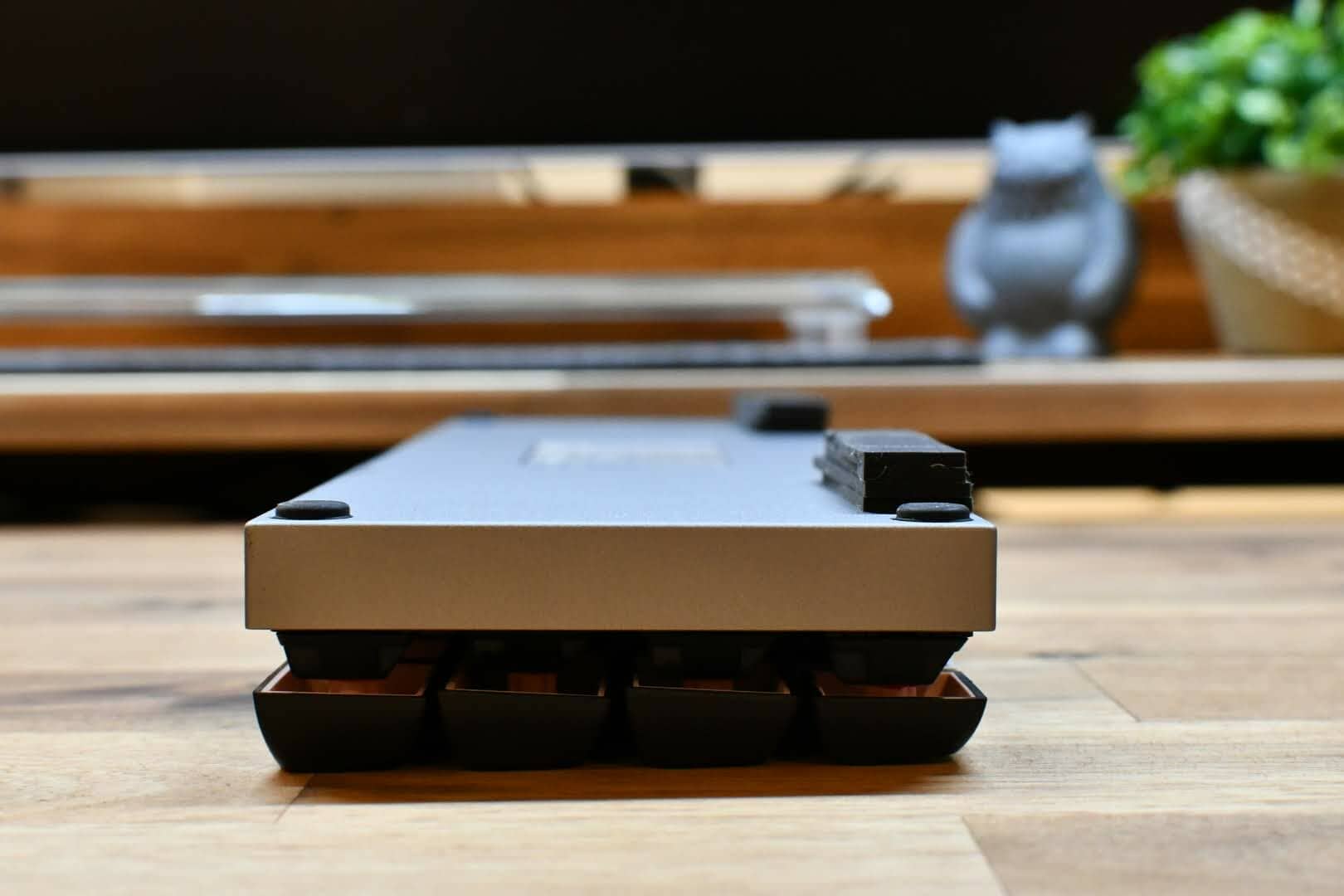 Best practices for adjusting the tilt angle of your own keyboard 24 DSC 6229