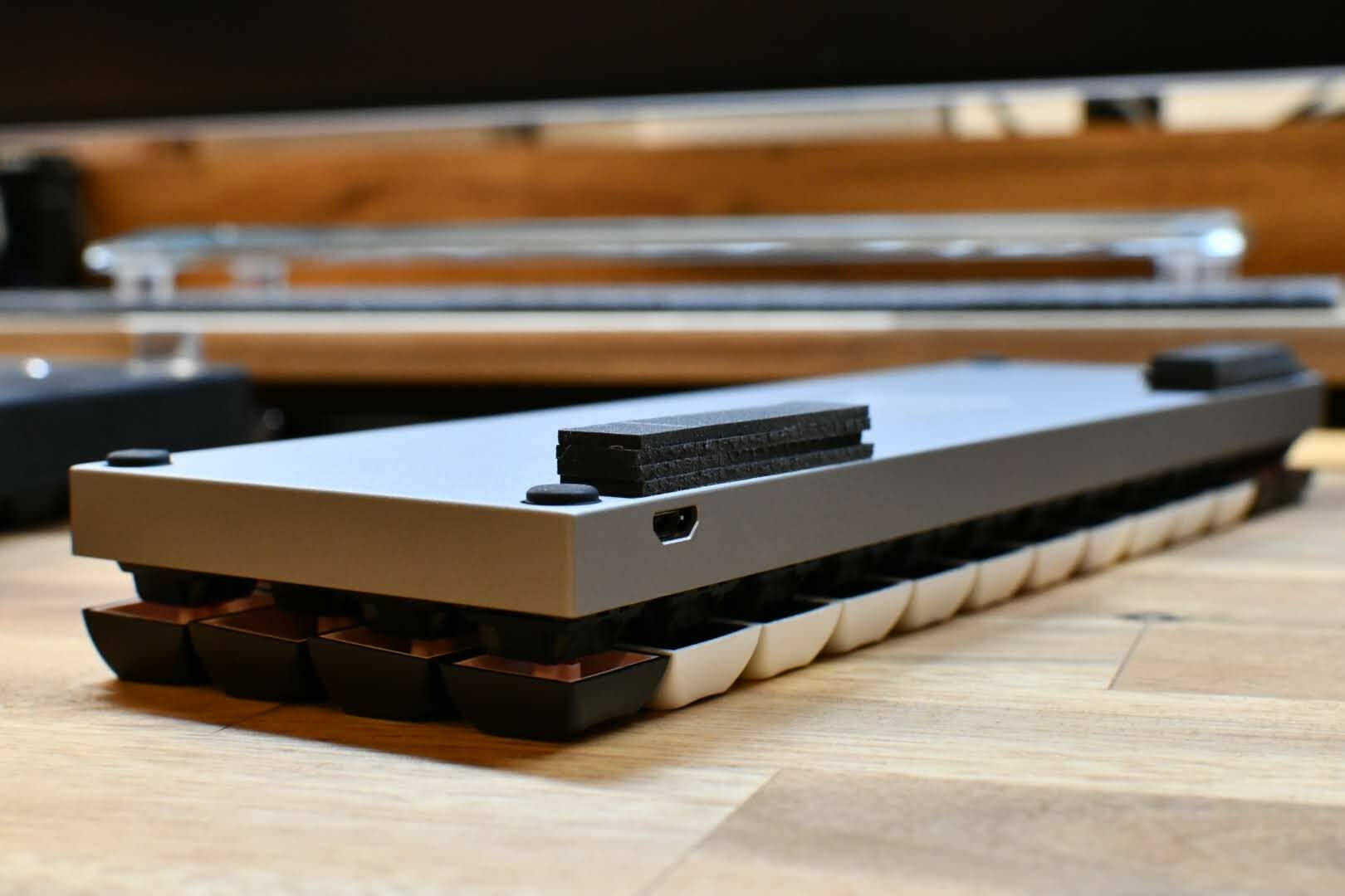 Best practices for adjusting the tilt angle of your own keyboard 25 DSC 6230