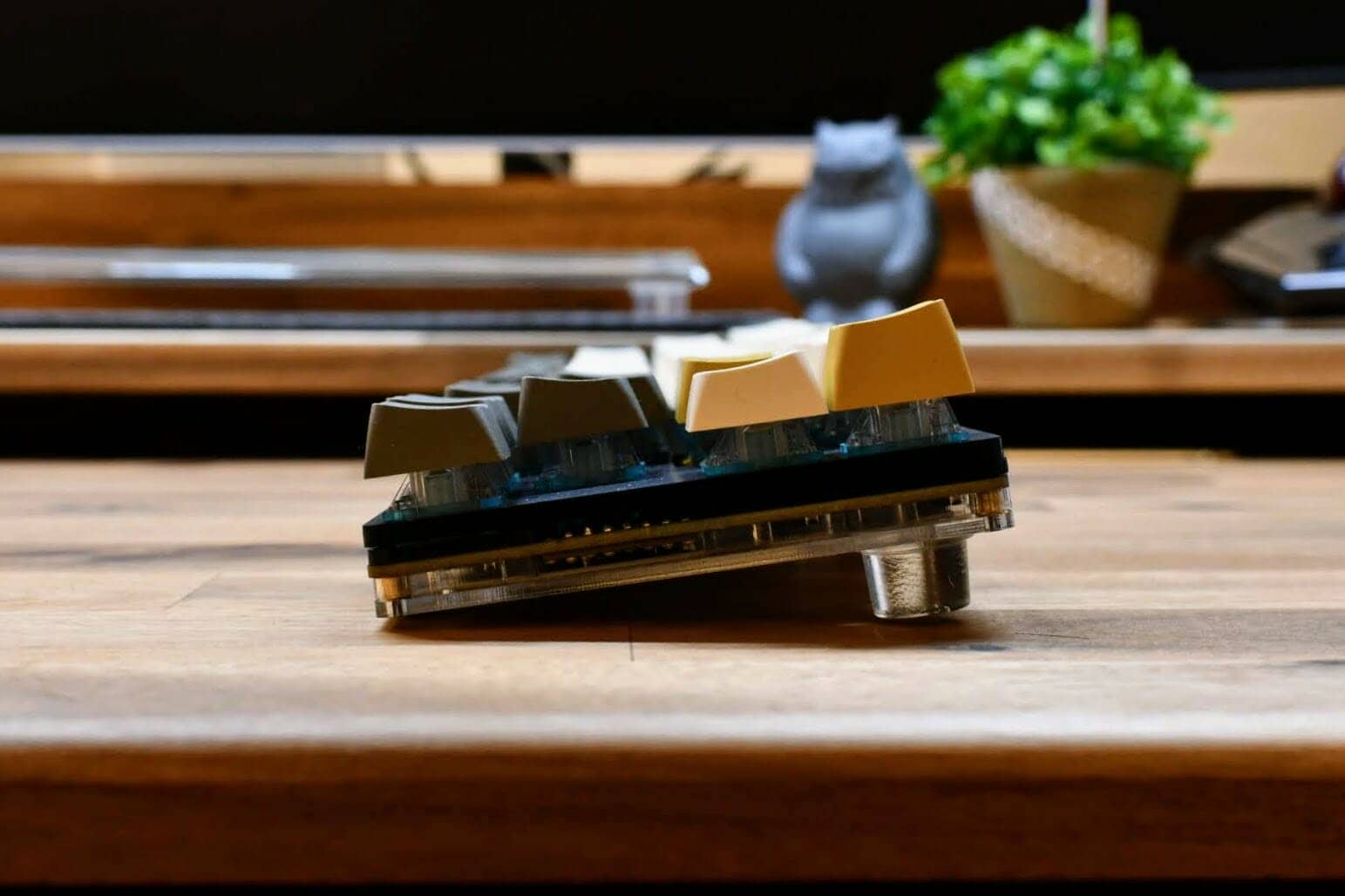 Best practices for adjusting the tilt angle of your own keyboard 14 DSC 6235