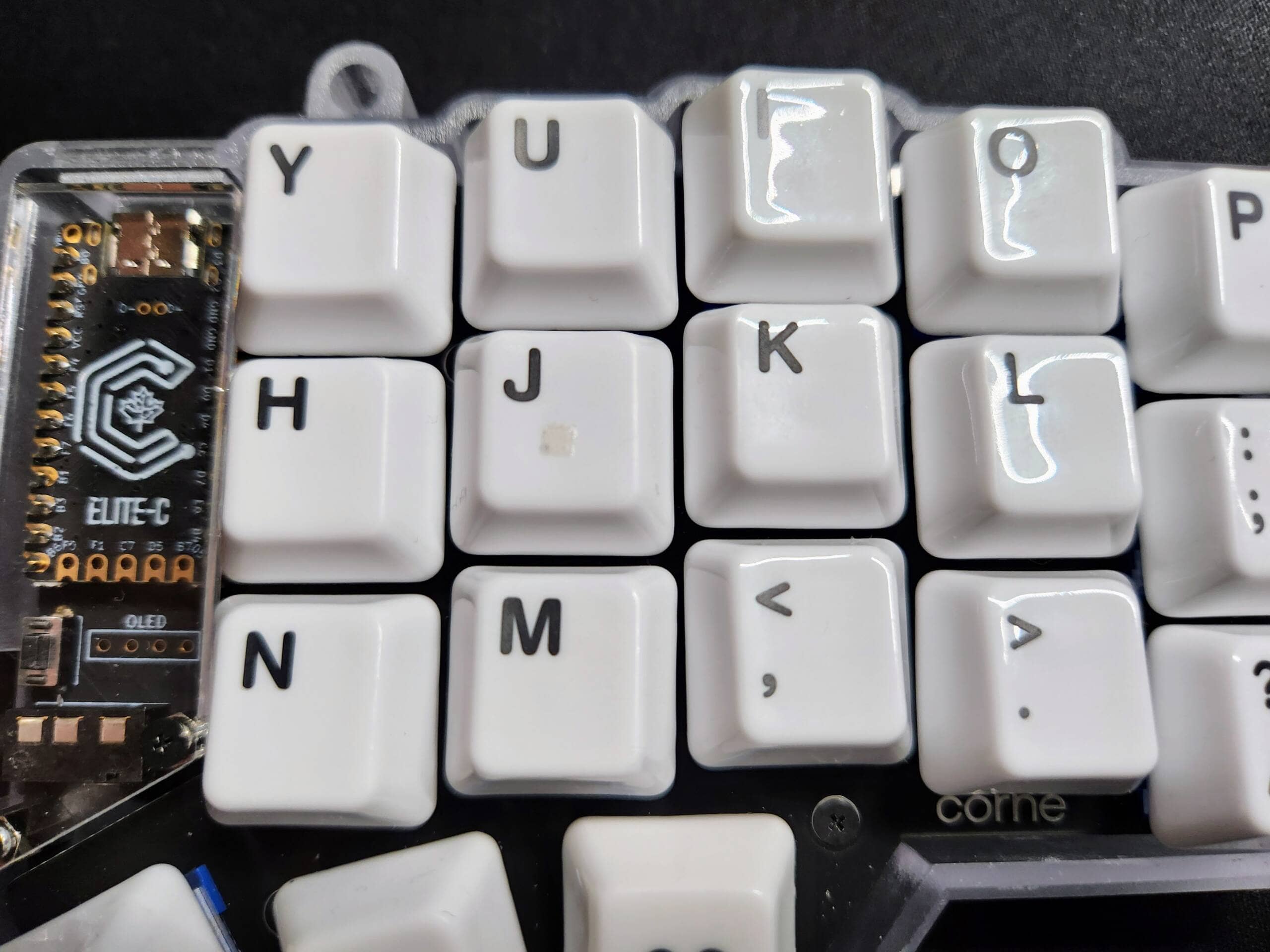 Cerakey から待望のホーミングセラミックキーキャップが発売される 2 20240424 060752 scaled