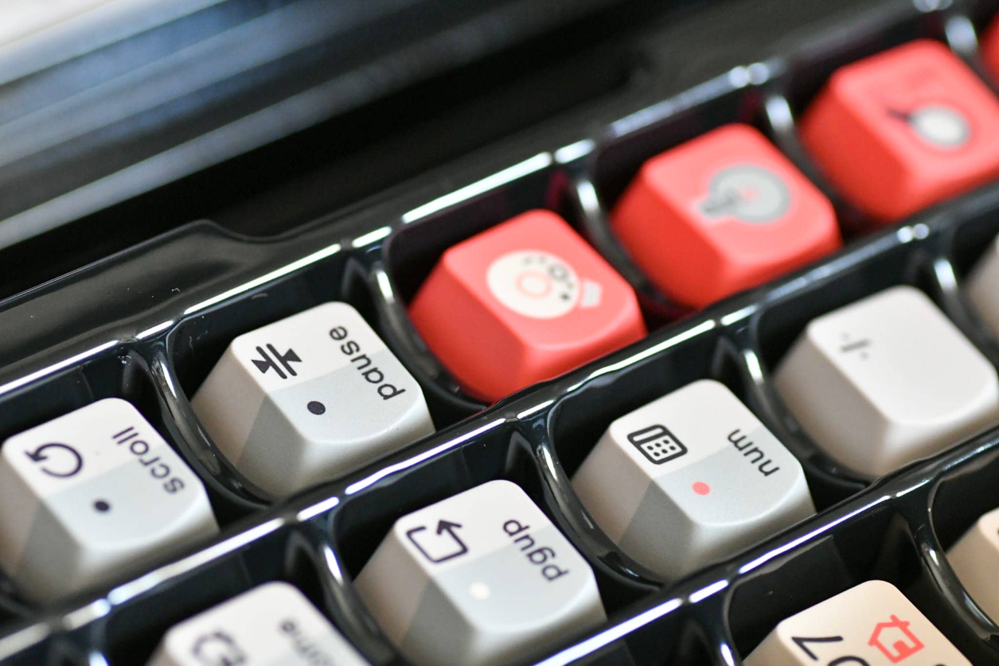 KeyTok Smile Turn To 90's Keycap Review|Retro and Pop 35 DSC 9370