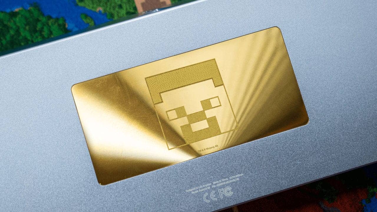 Minecraft-motif mechanical keyboard now available 10 minecraft 15