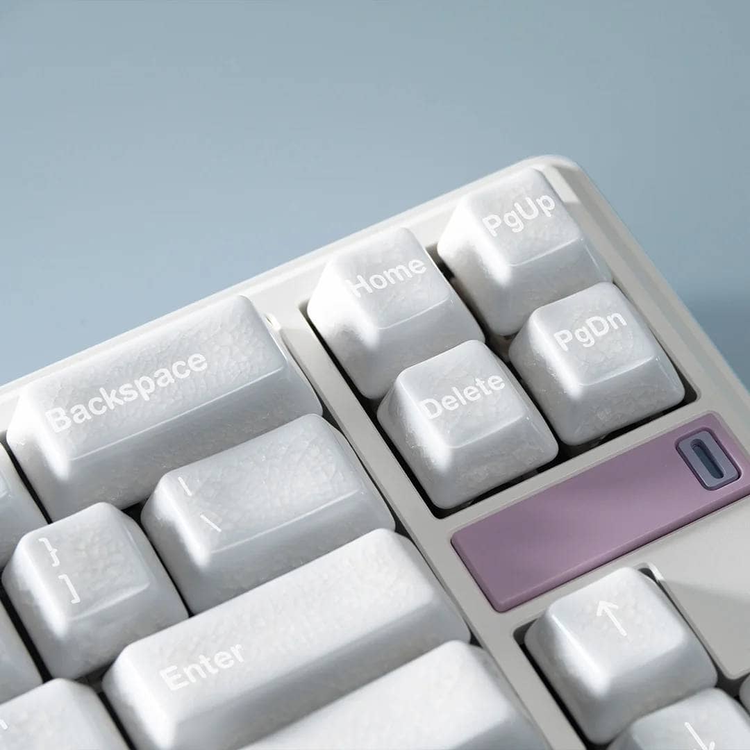 snowflakes sprawl across kissing the frost on the white v0 67805c64uddd1