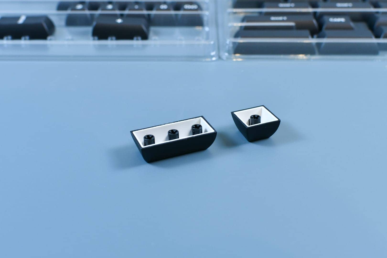 KAT White on Black(Candy/Extensions)をレビュー|シンプルだけどアクセントがかっこいいキーキャップ 37 DSC 1004