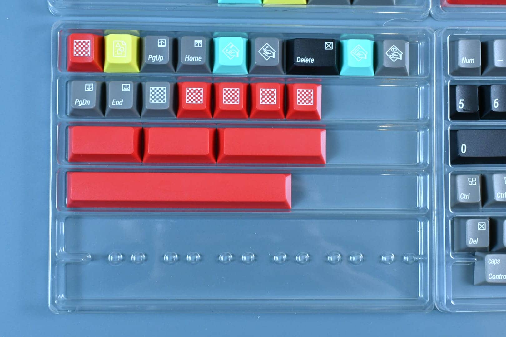 Keyreative Signal Test Keycap Review|Retro Looks 18 DSC 1014