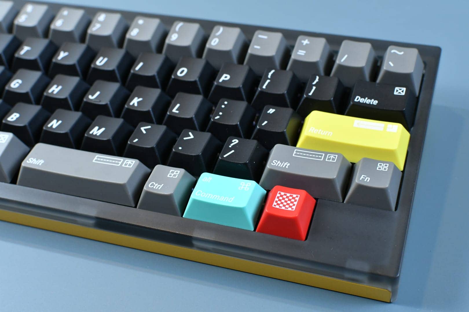 Keyreative Signal Test Keycap Review|Retro Looks 30 DSC 1089