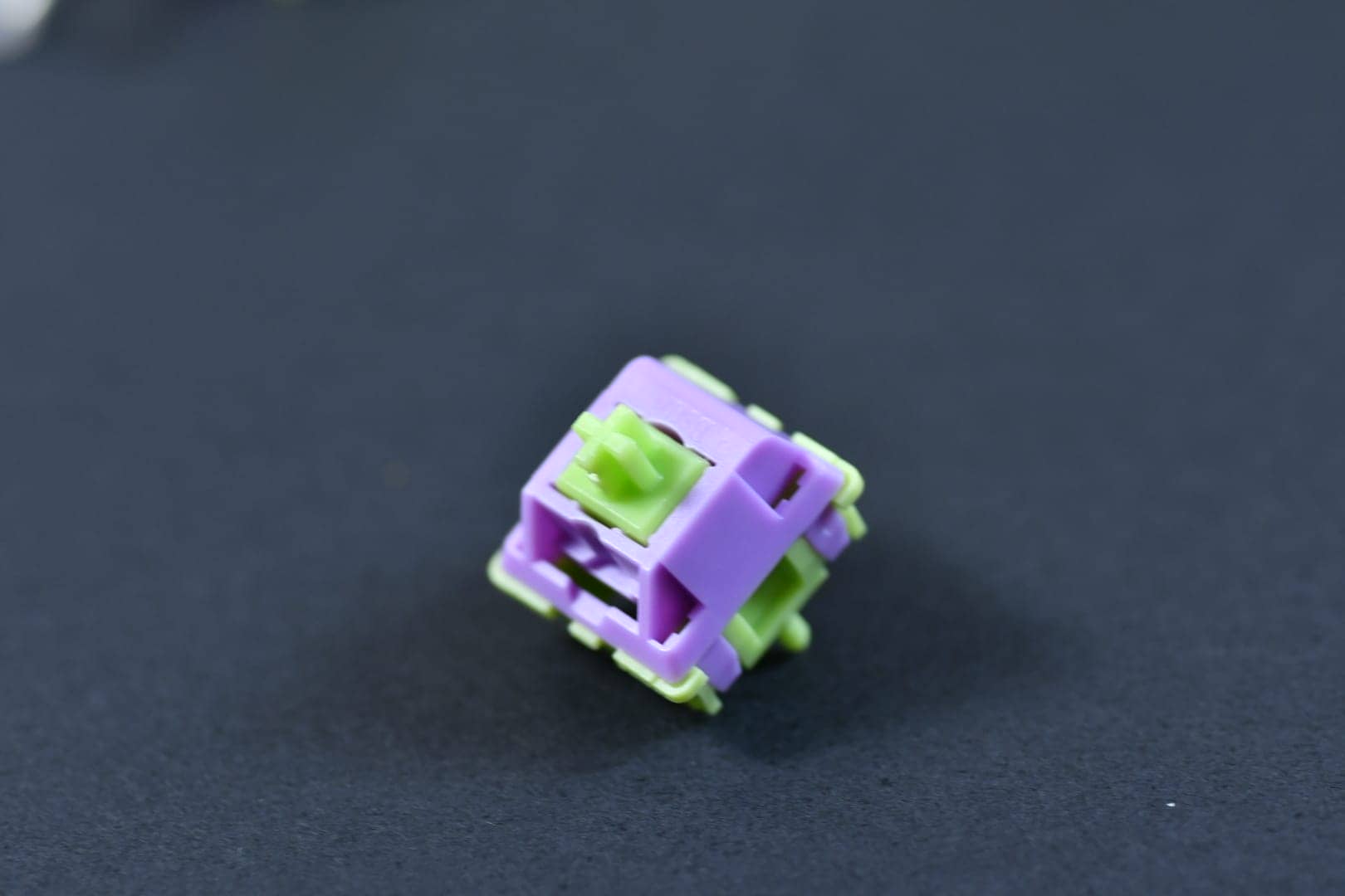 Buzz Linear Switchレビュー|エヴァンゲリオンカラーが特徴 9 DSC 1598