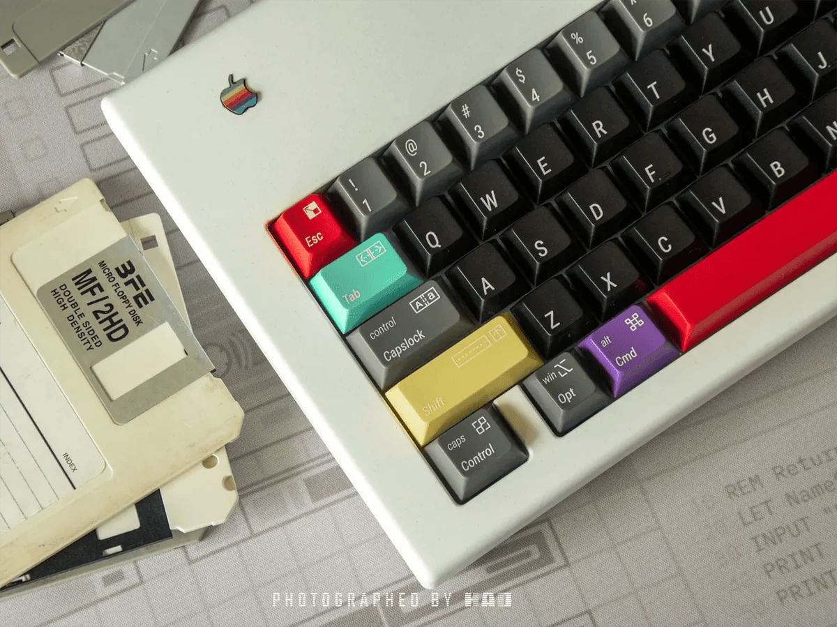 Keyreative Signal Test Keycap Review|Retro Looks 2 Signal Test ABS Cherry Profile Keycaps 1