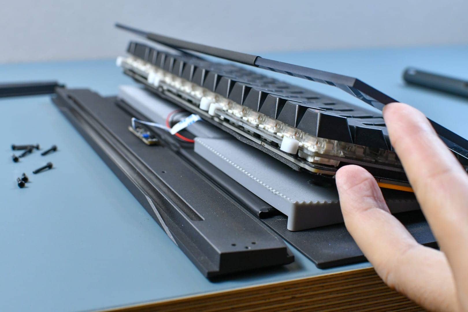 重厚なアルミニウムキーボードが作れる!Lelelab Maxum 65 Custom Keyboard Kit R2レビュー 30 Maxum65 5