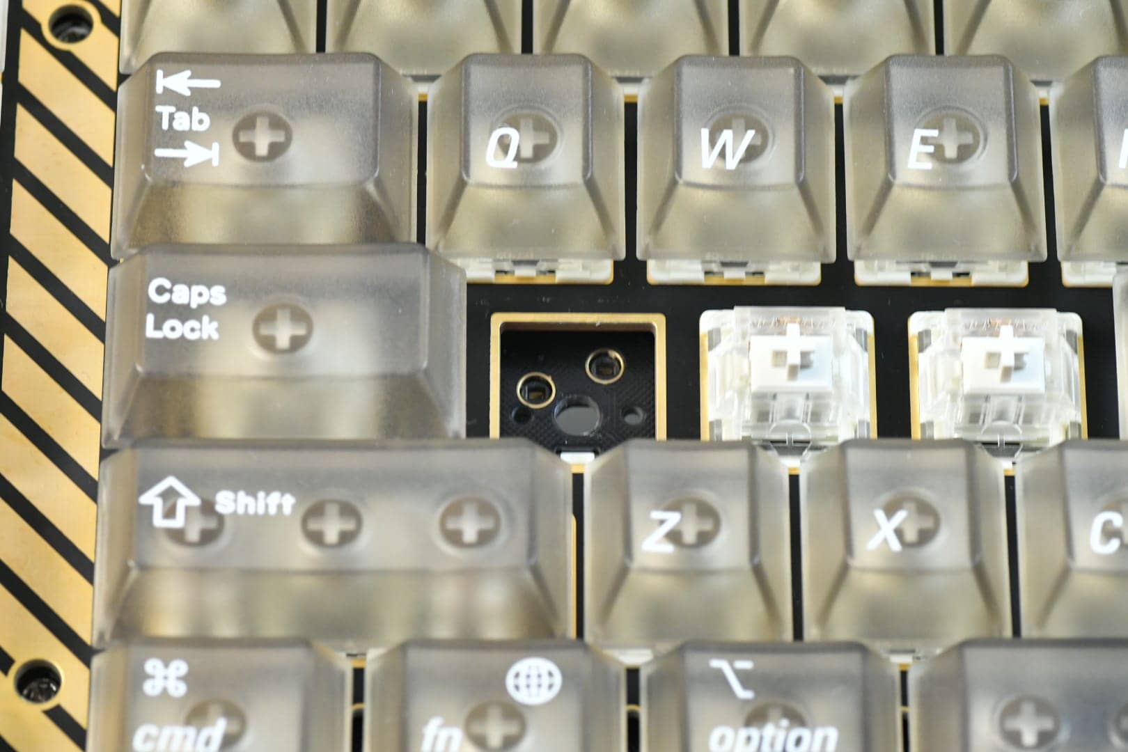 Lelelab Y2K 76 キーボードレビュー!メカ感がたまらない無骨なキーボード 27 Y2K 76 17