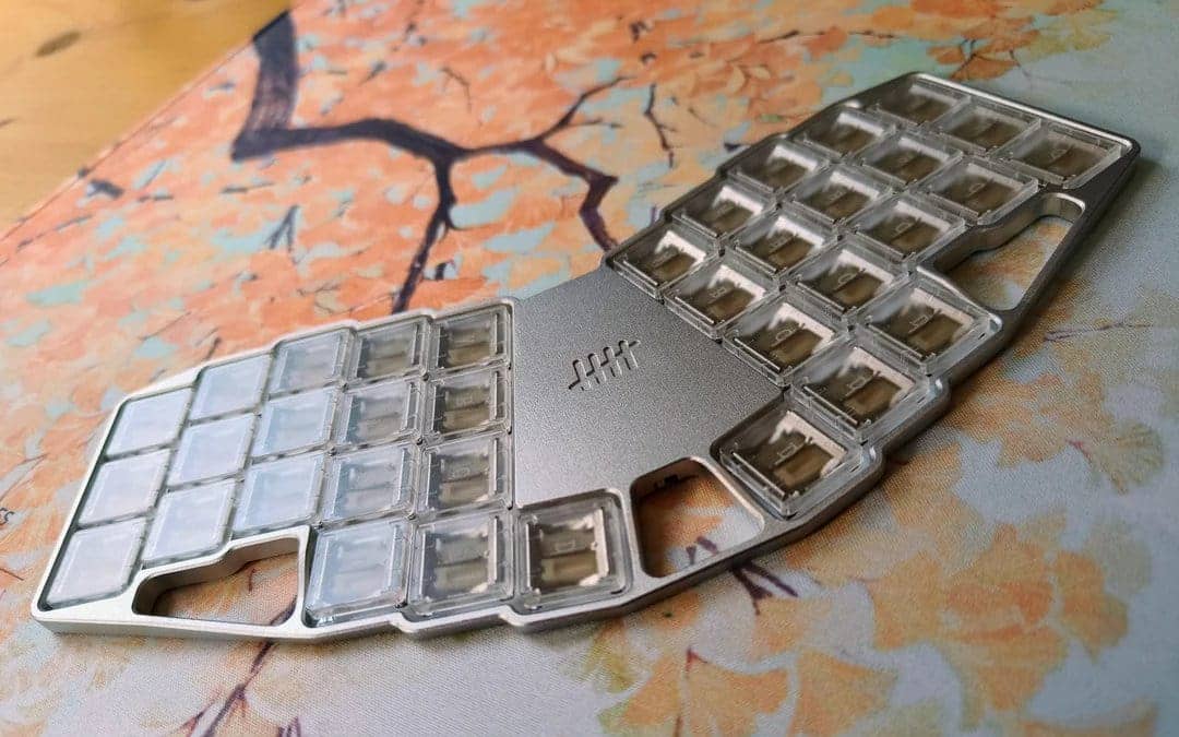 Corne Ultra Low Profileのレンダリング画像が公開される 3 2366