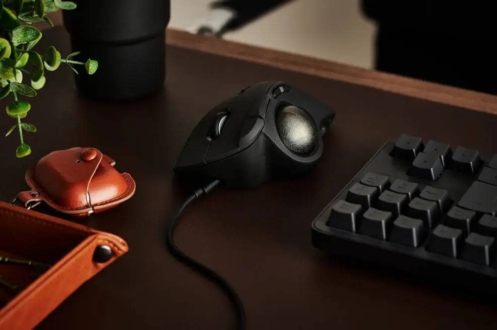 MX ERGOの正規対抗馬!エレコムから親指トラボ「IST PRO」が登場 11 26881 970 dadf35217559afb3496af792641ab6dc 986x655 1