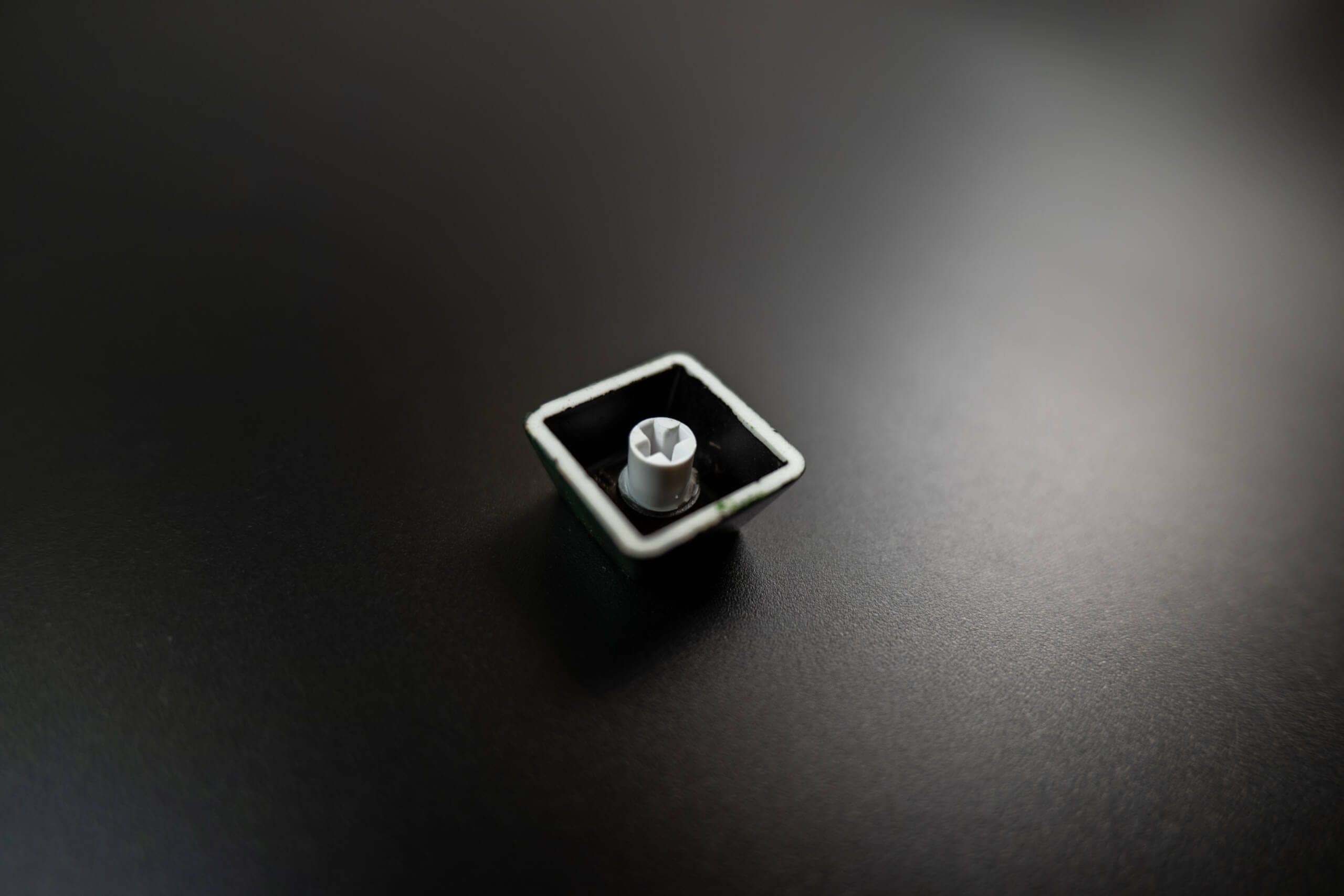 Cerakey Lacquered Ceramic Keycaps • Rhino-Skin Editionレビュー|一味違ったアルチザンセラミックキーキャップ 15 SDIM0380 scaled