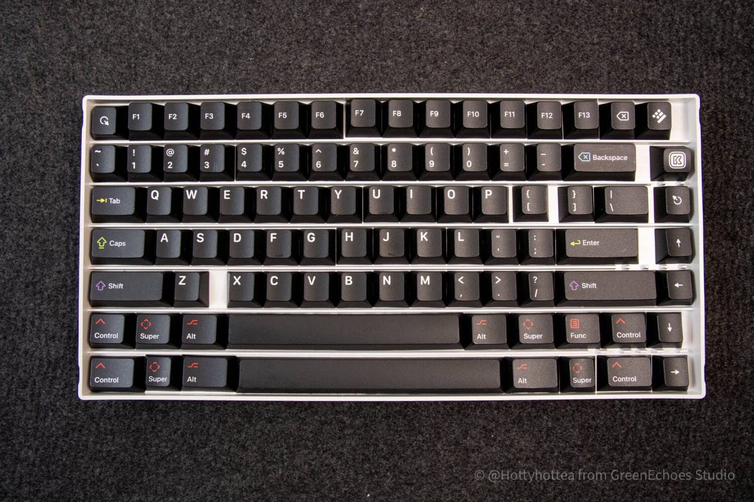 Keyreative KAP WoB(White on Black)レビュー|シンプルが故にアクセントカラーがおしゃれなキーキャップ 10 DSC0867