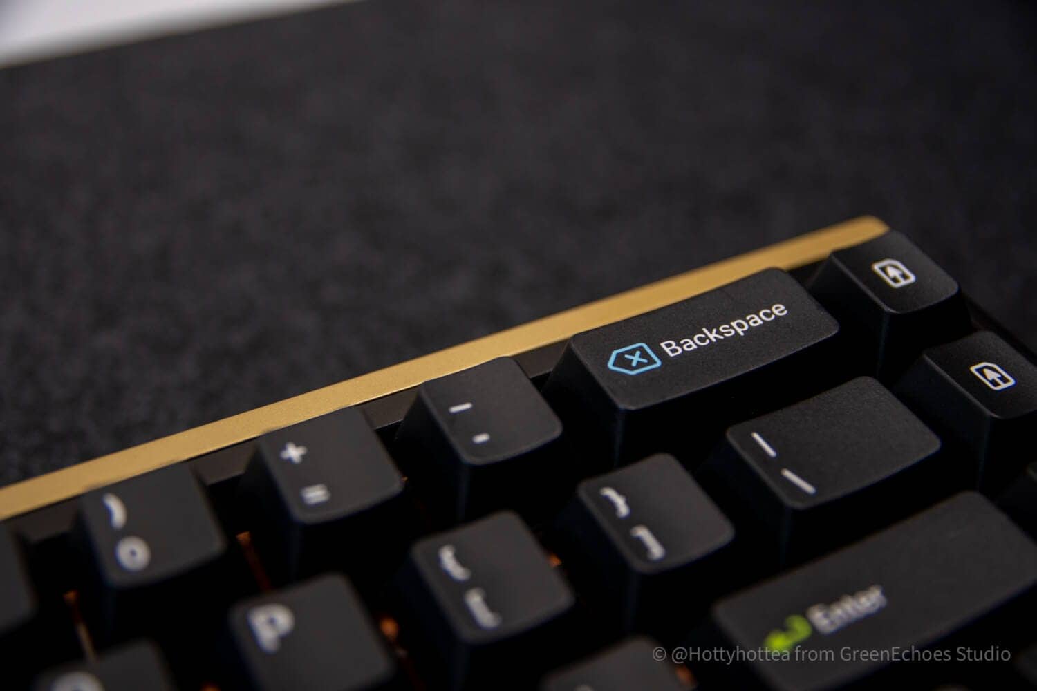 Keyreative KAP WoB(White on Black)レビュー|シンプルが故にアクセントカラーがおしゃれなキーキャップ 29 DSC0898
