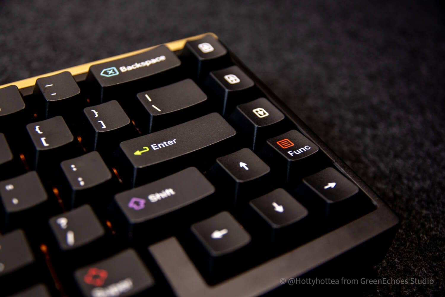 Keyreative KAP WoB(White on Black)レビュー|シンプルが故にアクセントカラーがおしゃれなキーキャップ 32 DSC0910