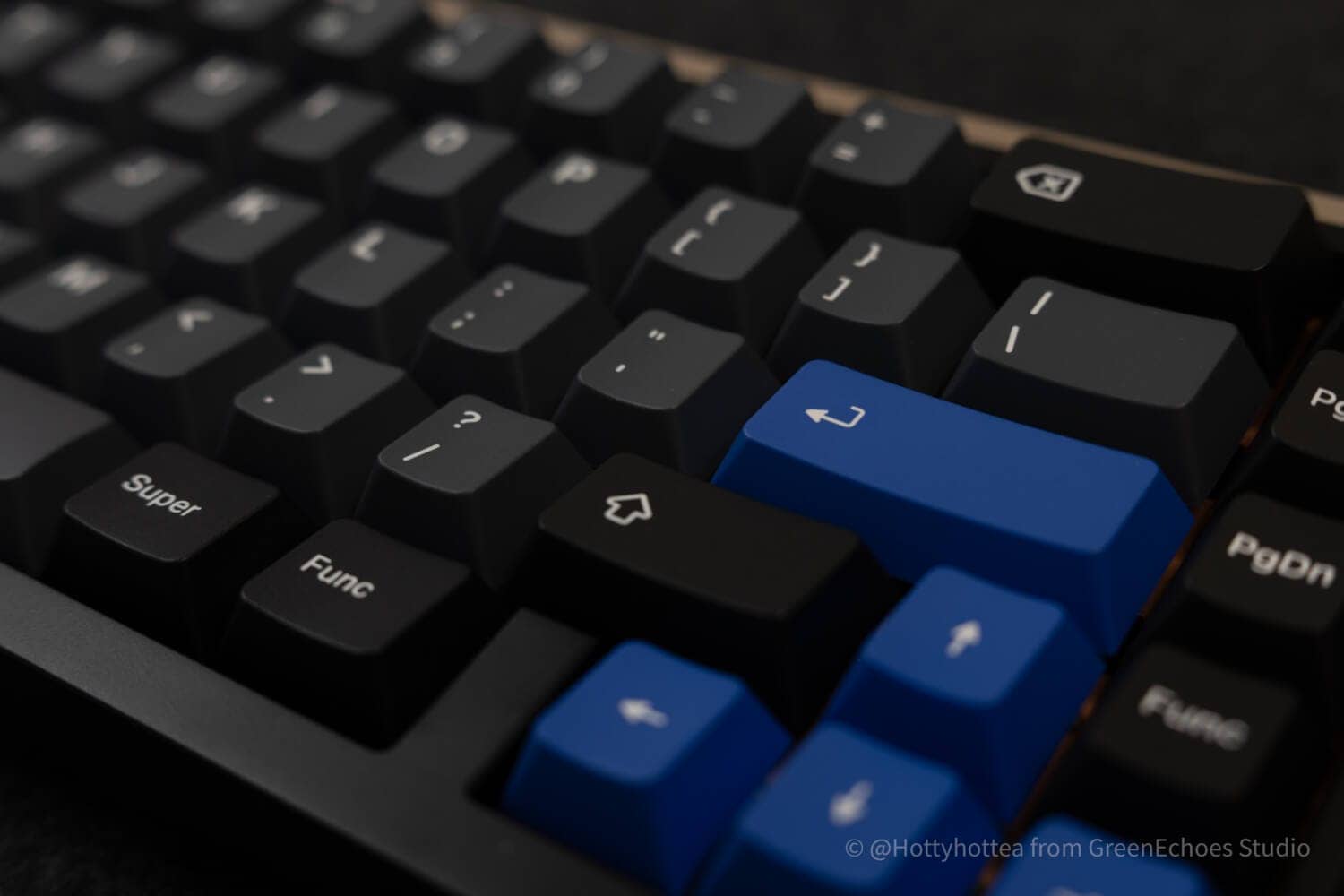 Keyreative KAP DISCONNECTEDレビュー|パープルアクセントが目を惹く高品質キーキャップセット 36 KAP DIS 20