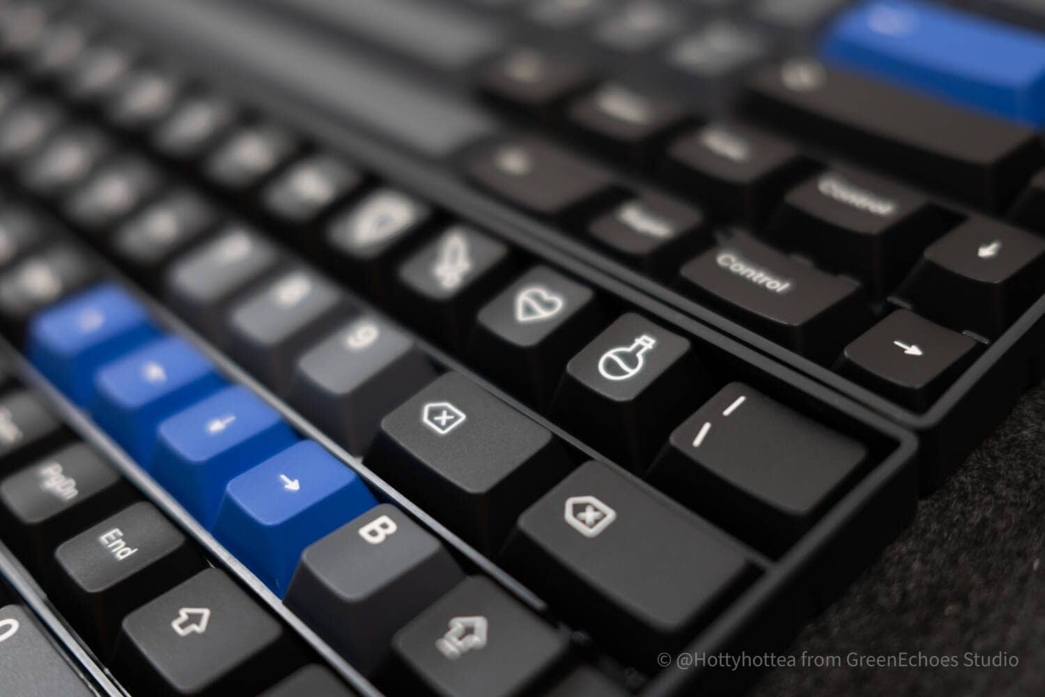 Keyreative KAP DISCONNECTED Review|High quality keycap set with eye-catching purple accents 21 KAP DIS 28