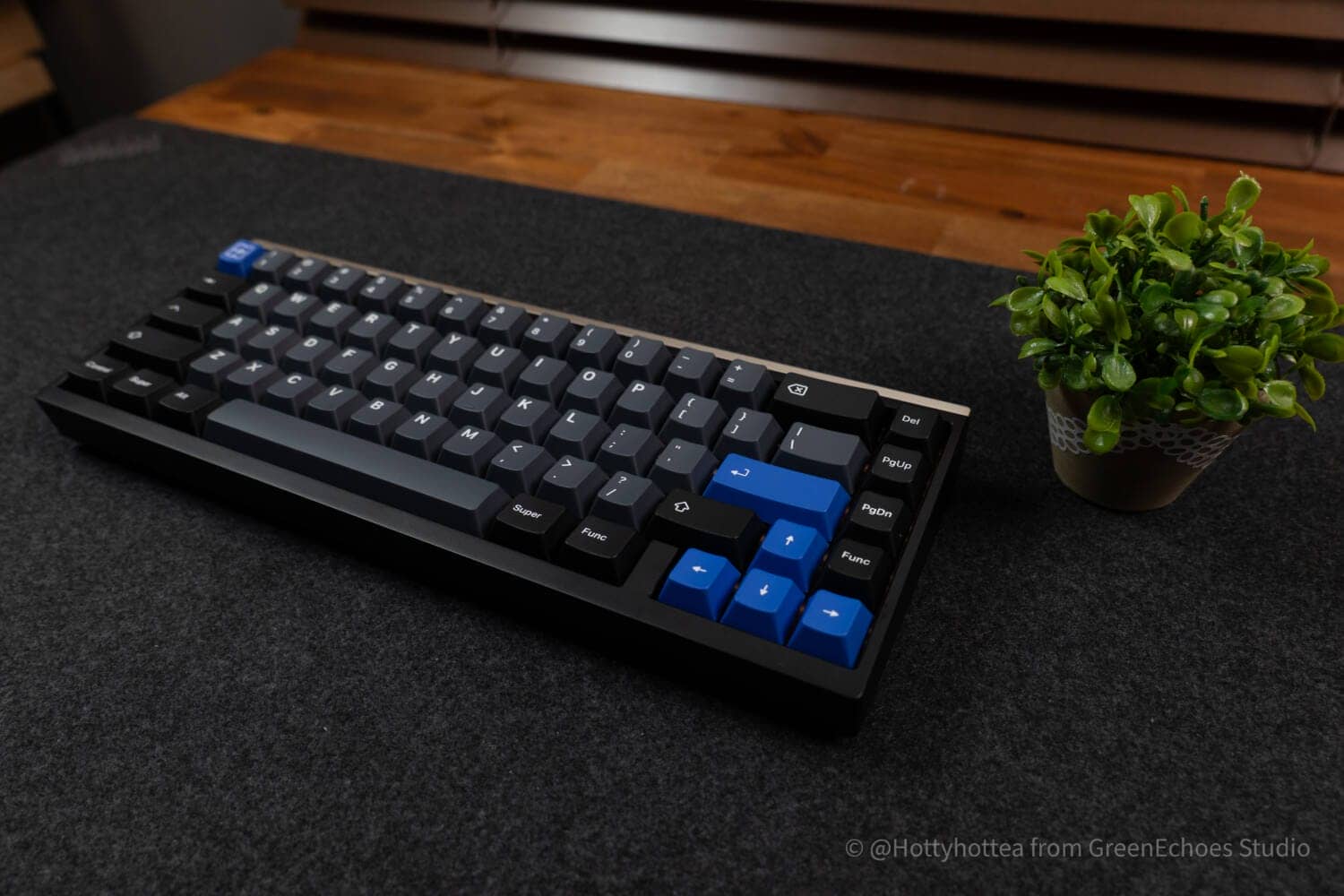 Keyreative KAP DISCONNECTED Review|High quality keycap set with eye-catching purple accents 48 KAP DIS 3