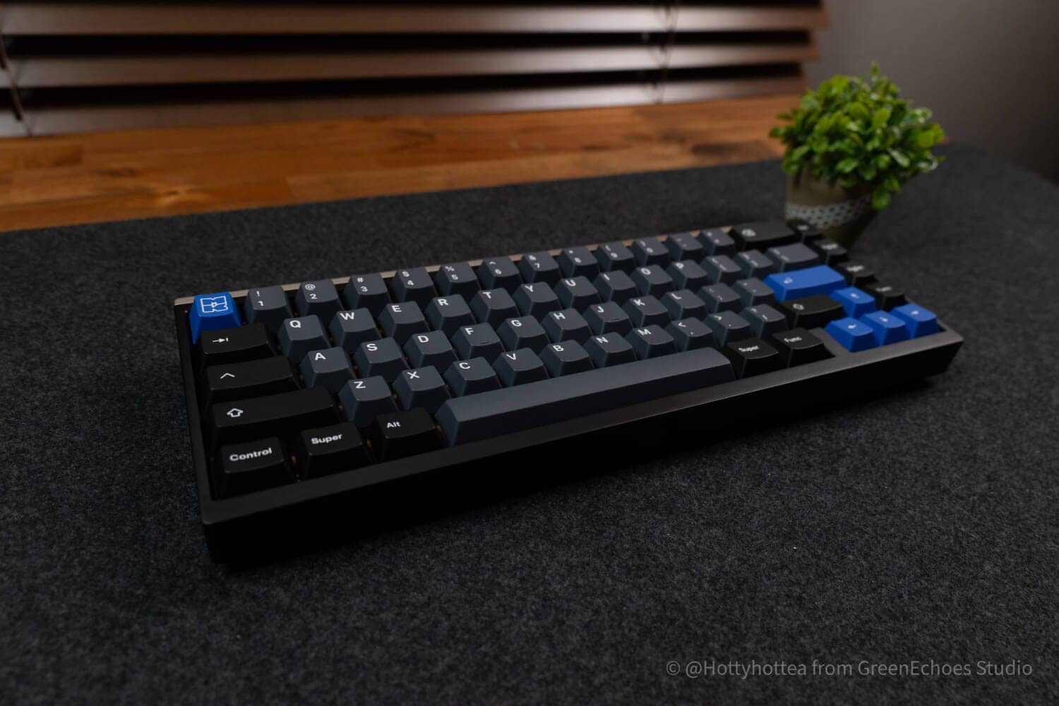Keyreative KAP DISCONNECTEDレビュー|パープルアクセントが目を惹く高品質キーキャップセット 32 KAP DIS 4