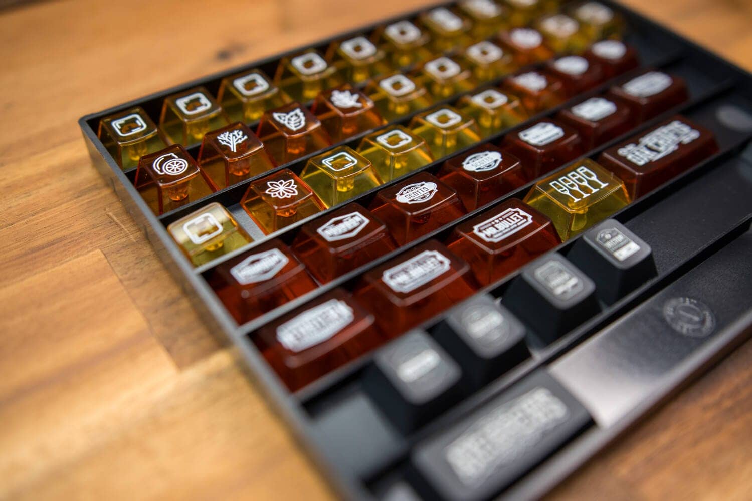 Keyreative ABS Bartender キーキャップレビュー|琥珀色が美しいシックなゴージャスなキーキャップセット 16 DSC1480