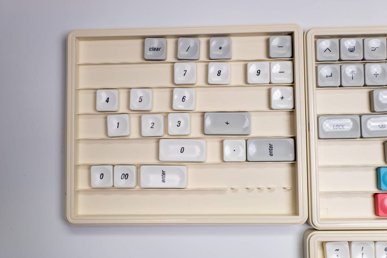 Chosfox x LCK Retro Mahjong Keycap Set Review|Cute low-profile keycap with pop colors 17 P1080332