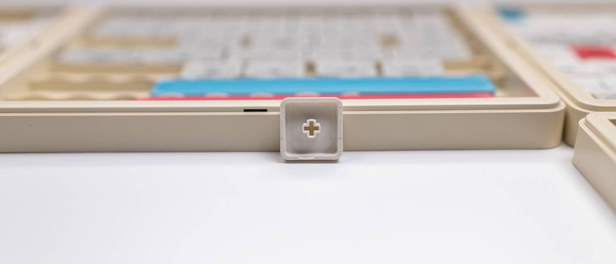 Chosfox x LCK Retro Mahjong Keycap Set Review|Cute low-profile keycap with pop colors 23 P1080338