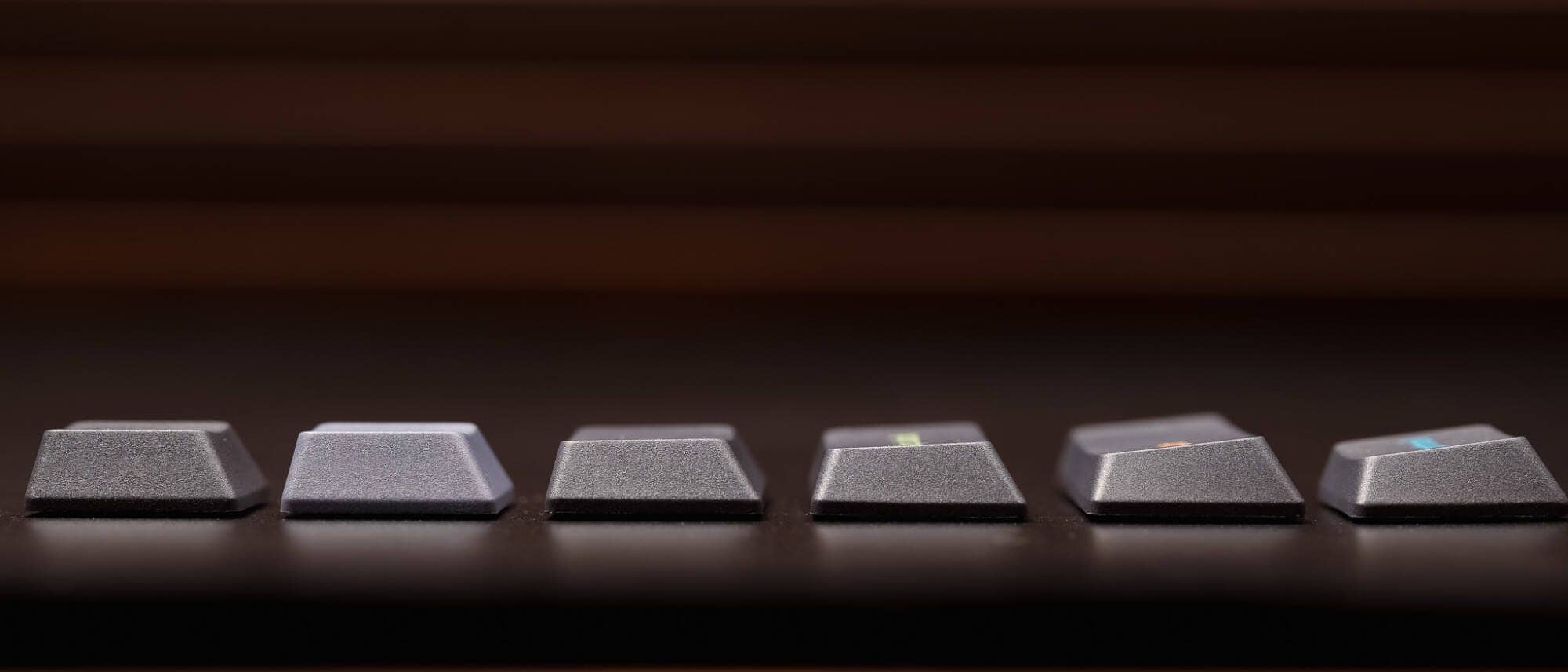 NuPhy® x Oblotzky Oblivion Berry Profile Dye-sub PBT Keycapsレビュー|Cherryライクなロープロファイルキーキャップ 23 P1080567