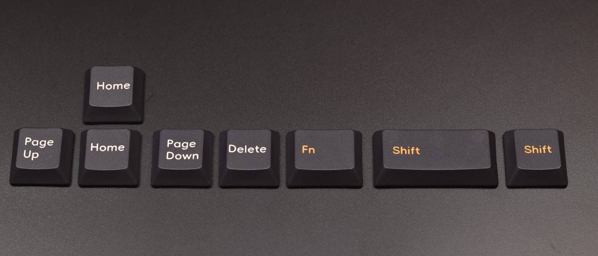 NuPhy® x Oblotzky Oblivion Berry Profile Dye-sub PBT Keycapsレビュー|Cherryライクなロープロファイルキーキャップ 9 P1080572
