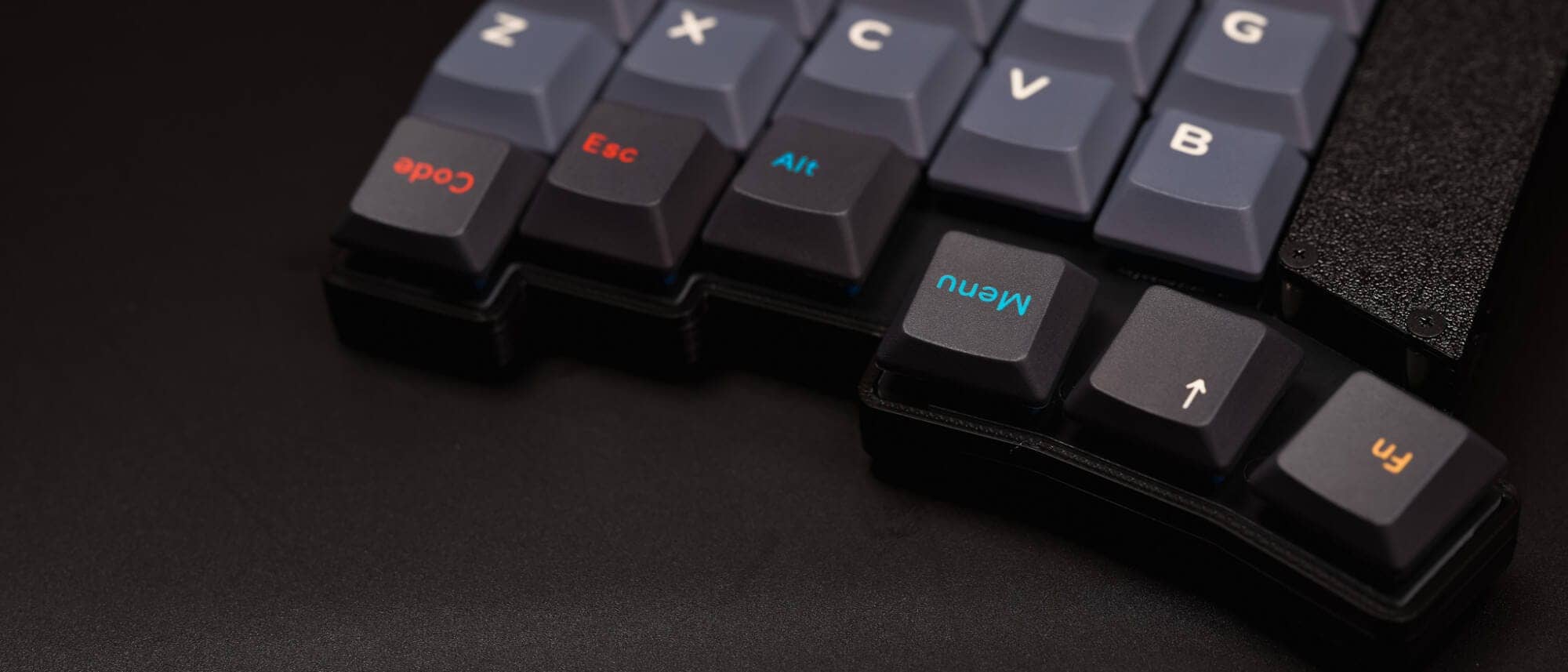 NuPhy® x Oblotzky Oblivion Berry Profile Dye-sub PBT Keycapsレビュー|Cherryライクなロープロファイルキーキャップ 38 P1080577