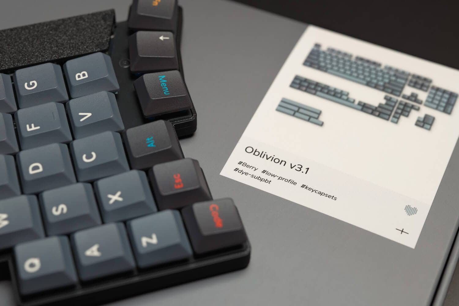 NuPhy® x Oblotzky Oblivion Berry Profile Dye-sub PBT Keycapsレビュー|Cherryライクなロープロファイルキーキャップ 40 P1080586