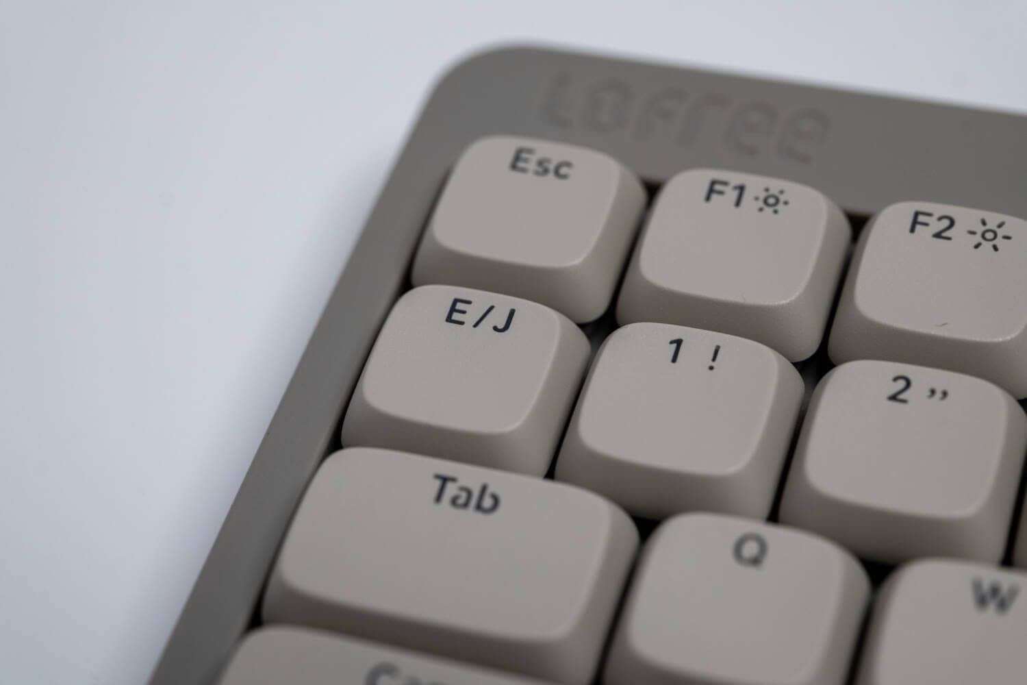 Lofree Flow Lite JIS Review|Japan-specific model specializing in Japanese-language layout x silent linear 23 P1080957