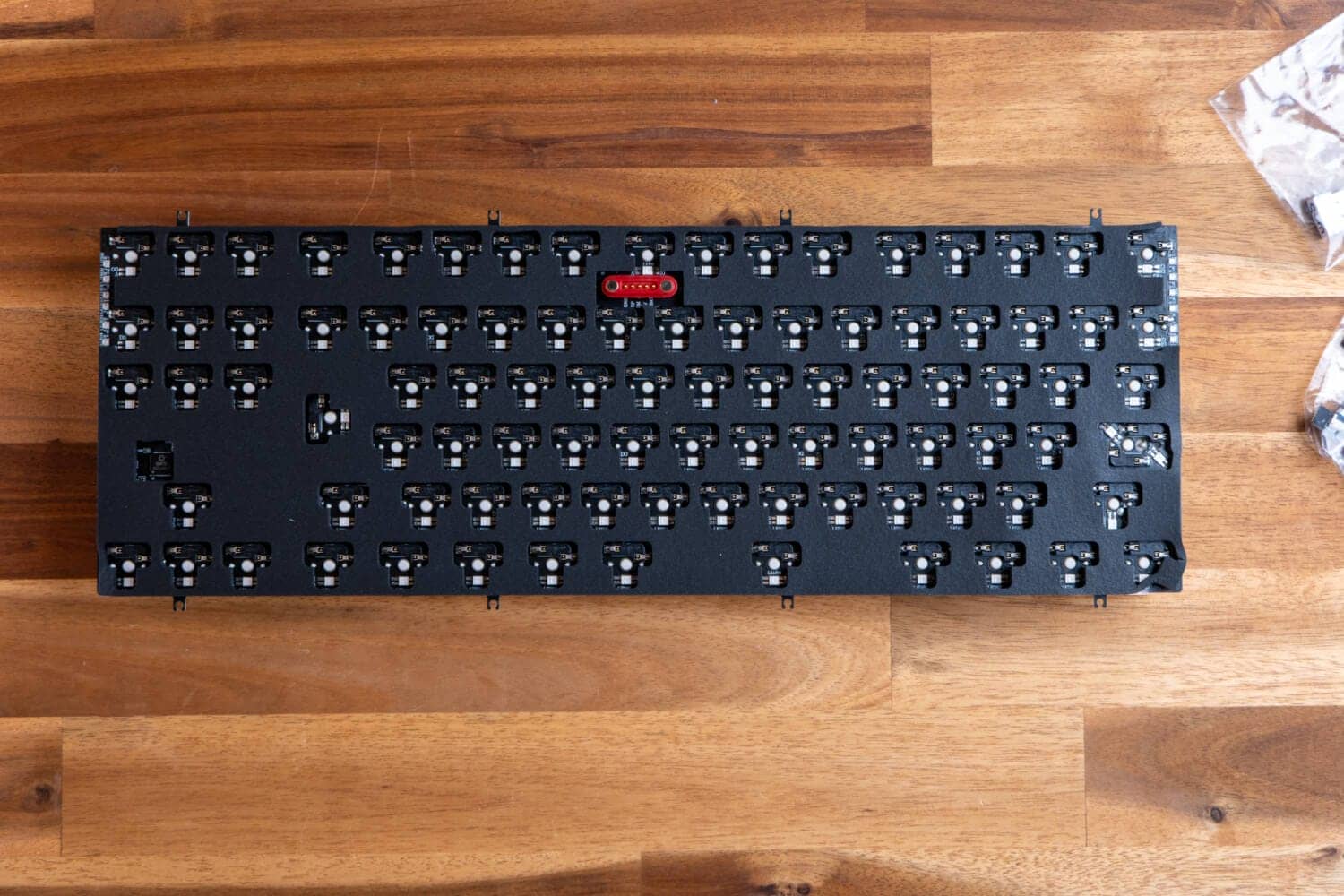 Crush80JIS replacement kit is now available! Easily reassembled for use as a Japanese layout 6 P1091289