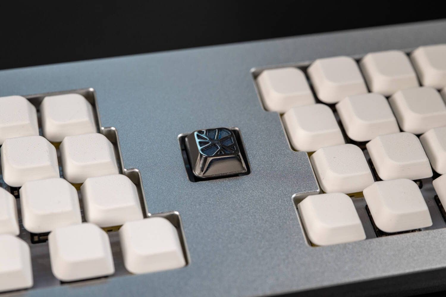 Ekam Vahini-Titanium Artisan Keycap Review 12 P1091688
