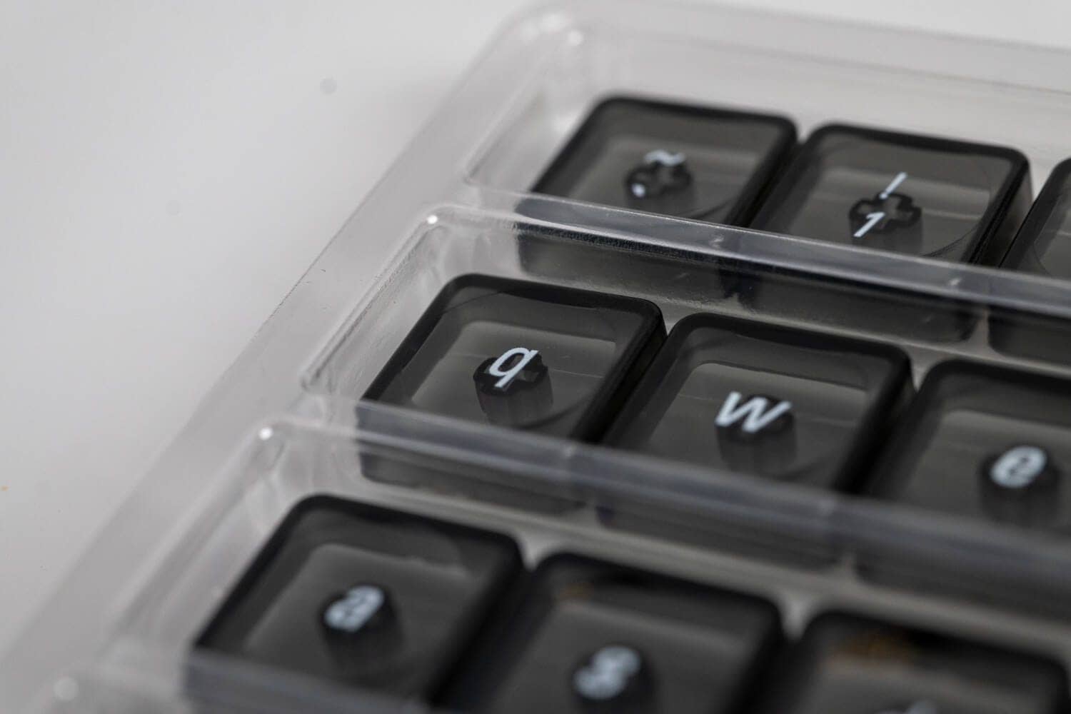 Jezail Funder LCK-40S&Ergoキーキャップセットレビュー|ロープロスモールキーボードに最適 14 P1092284