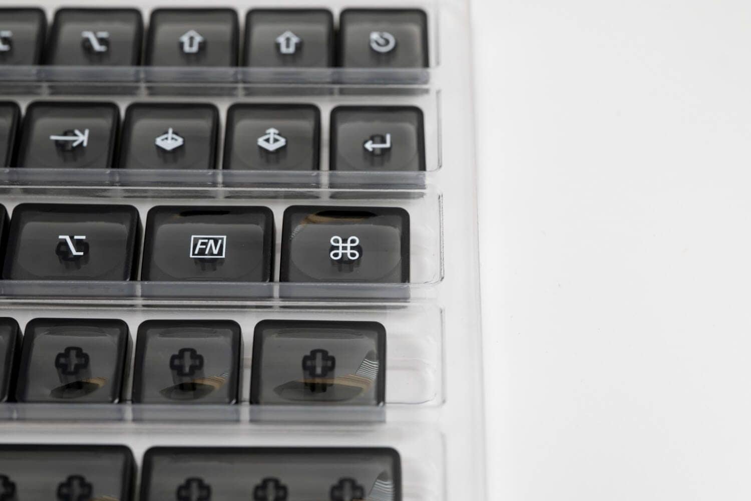 Jezail Funder LCK-40S&Ergoキーキャップセットレビュー|ロープロスモールキーボードに最適 11 P1092298