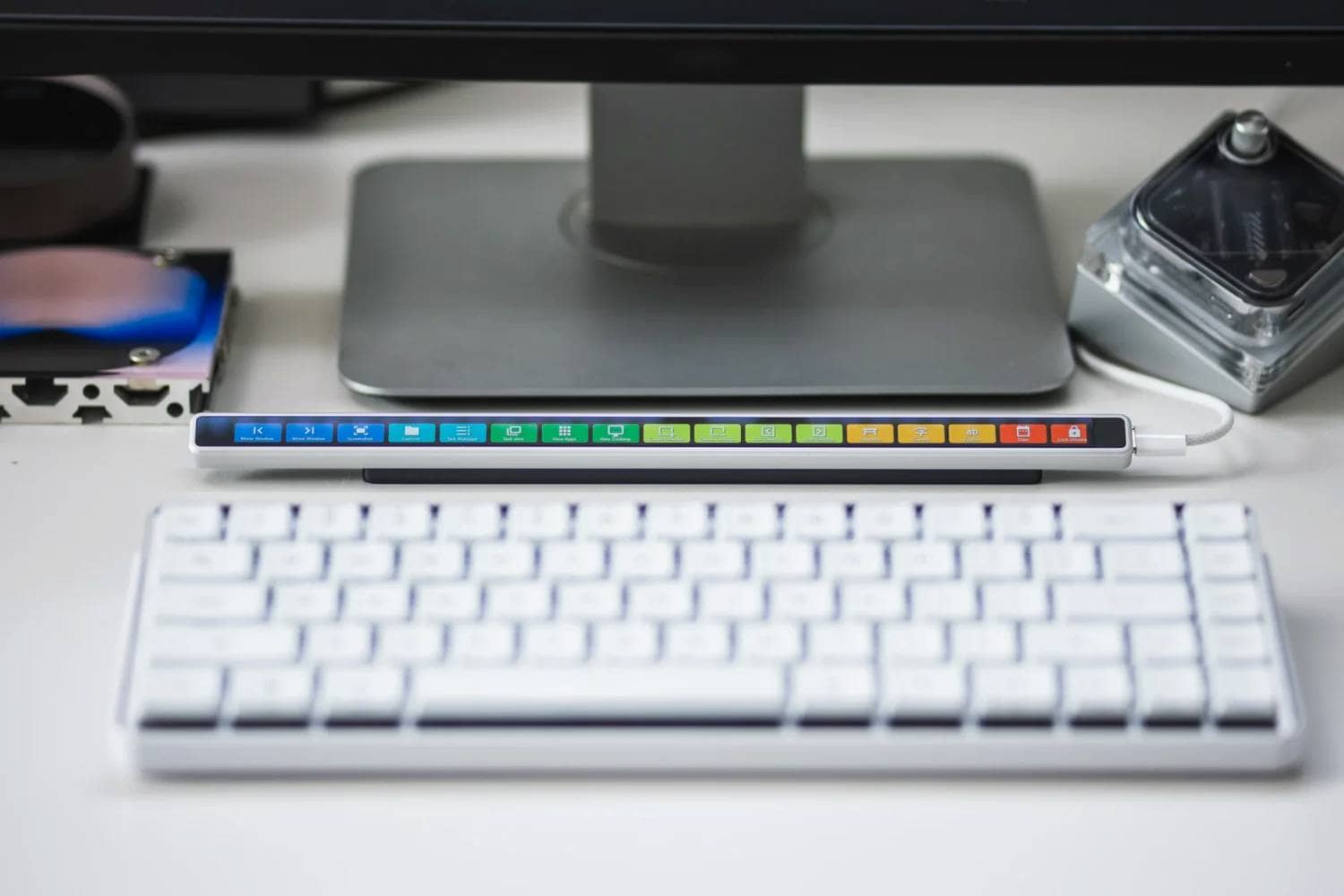 Macbook TouchBarの再来?Flexbarがzfrontierでストック販売開始 6 561A9284