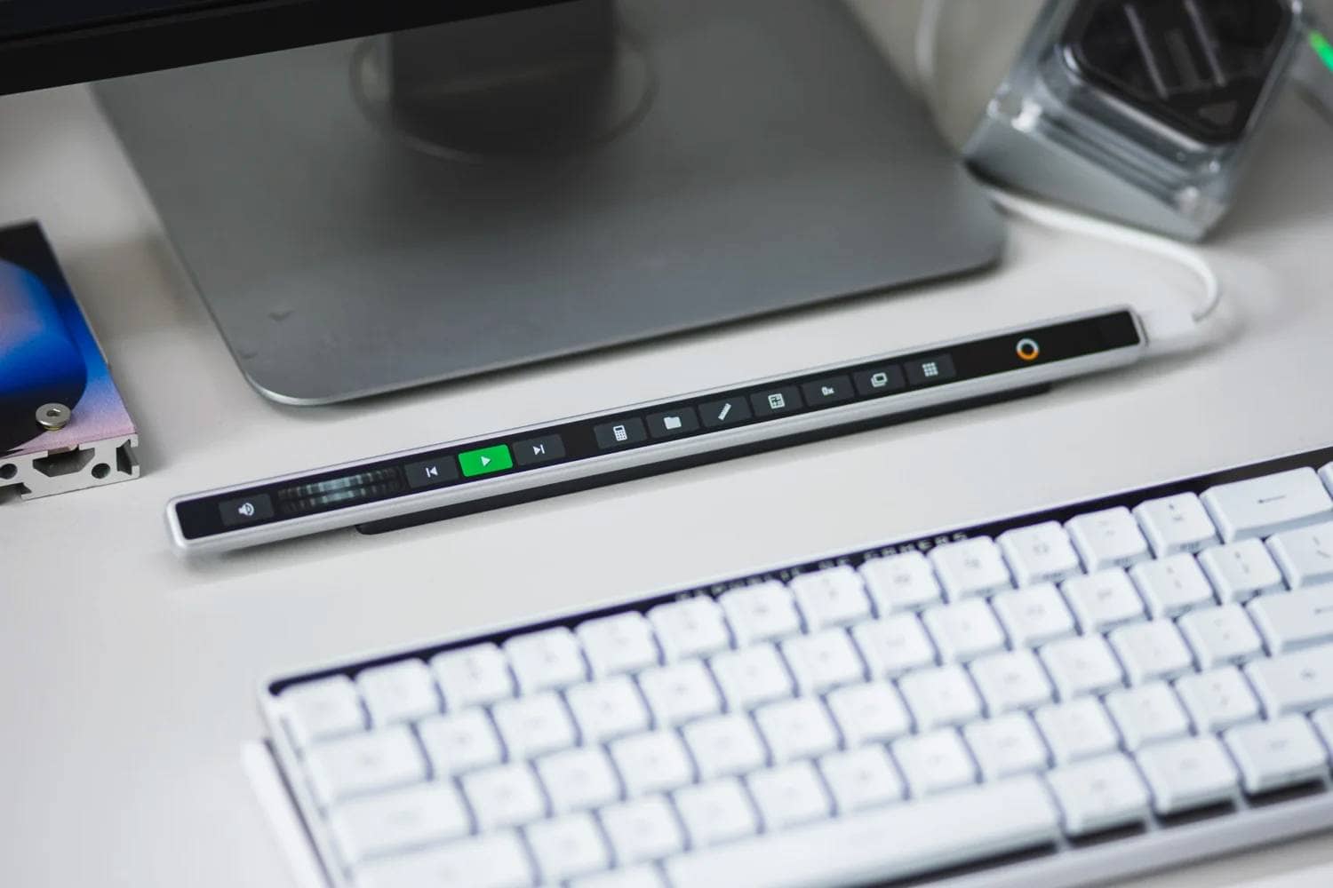 Macbook TouchBarの再来?Flexbarがzfrontierでストック販売開始 10 561A9286