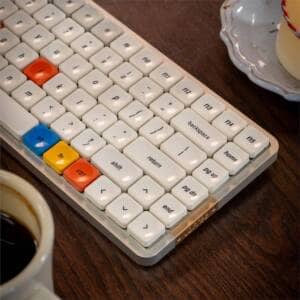 Jezail Funder が新作ロープロファイルキースイッチ「霧」を発表|32gf-静音リニア 2 G2e5WLJbQAA91b6