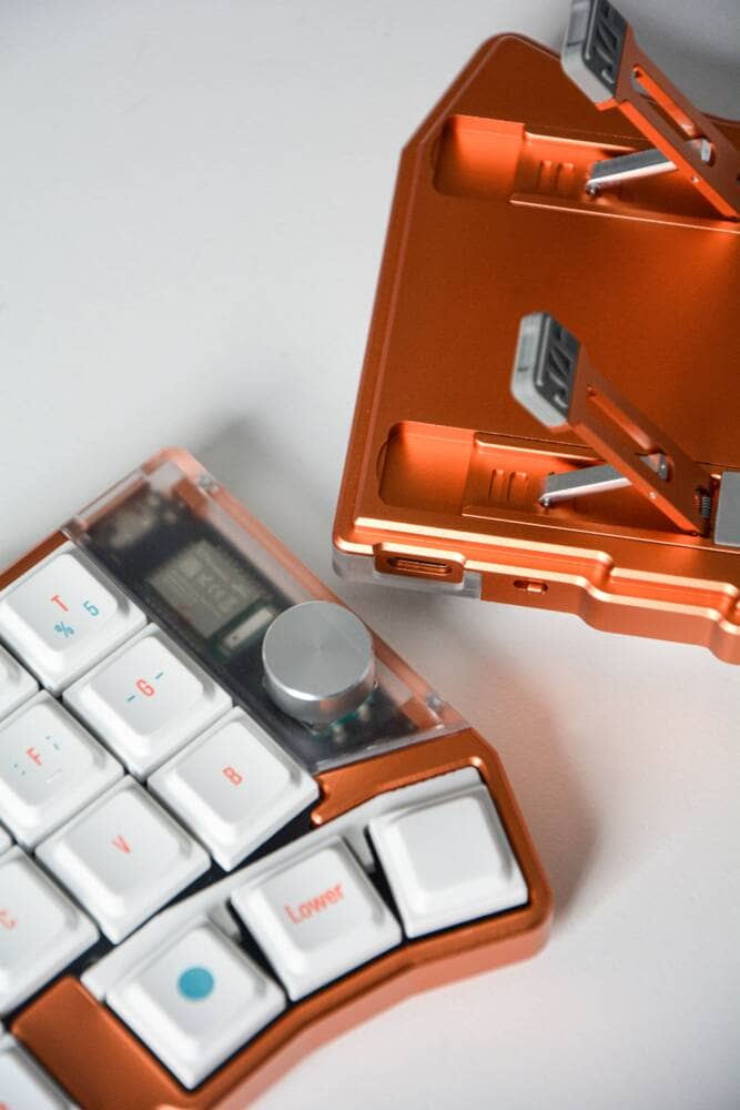 Cornix LPの新色「オレンジ」が公開される|生産に向けてのアンケートも実施 1 G37pRgHXUAAtd 0