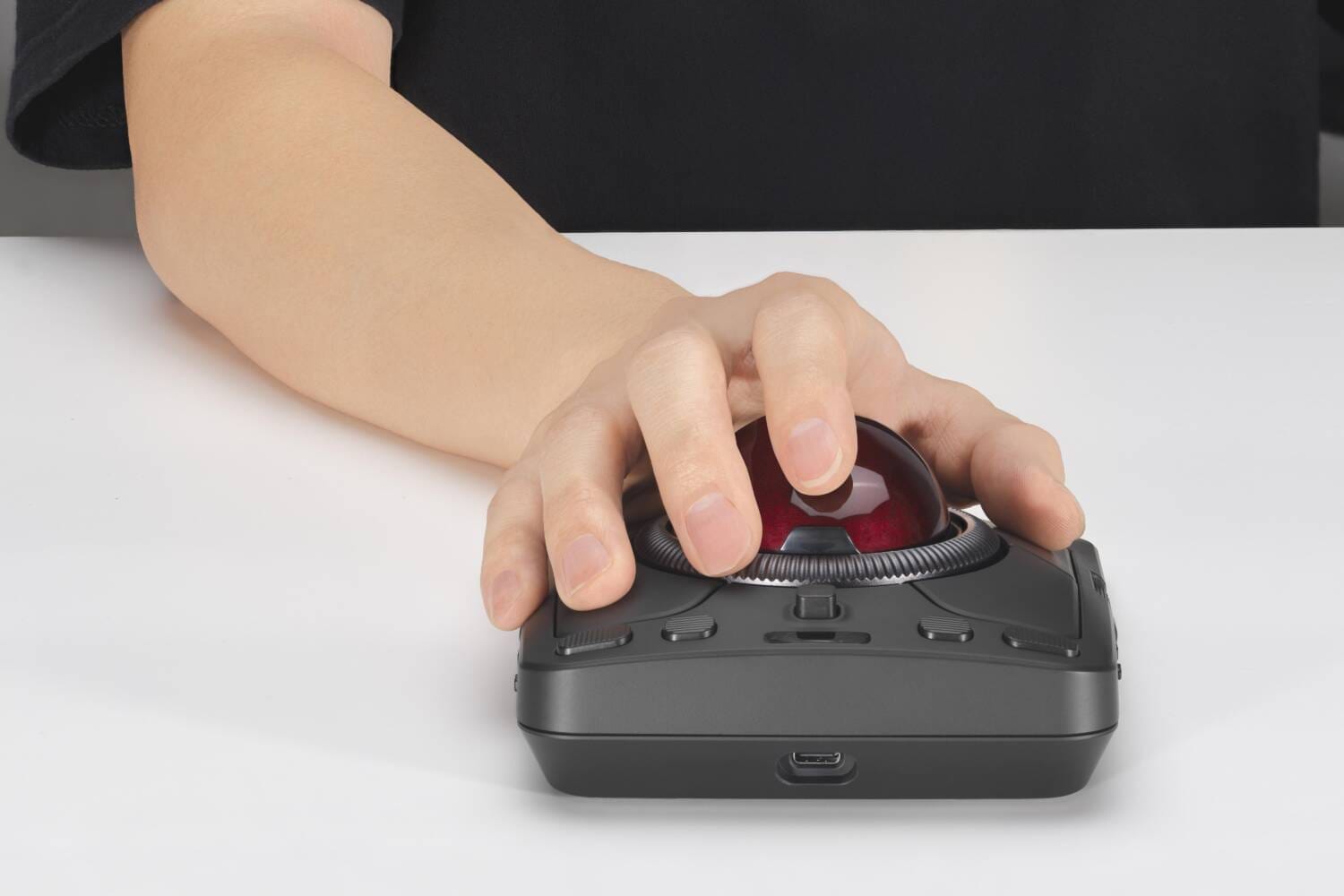 Kensingtonの新フラッグシップ「Expert Mouse TB800 EQ」にシルバーボールモデルが登場|12月12日より家電量販店で発売 1 K72458WW 10