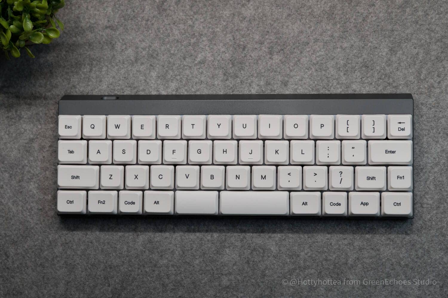 VortexGear Core Plusレビュー|魅力的なアルミニウム筐体のいつでも買える40%キーボード 1 P1093385