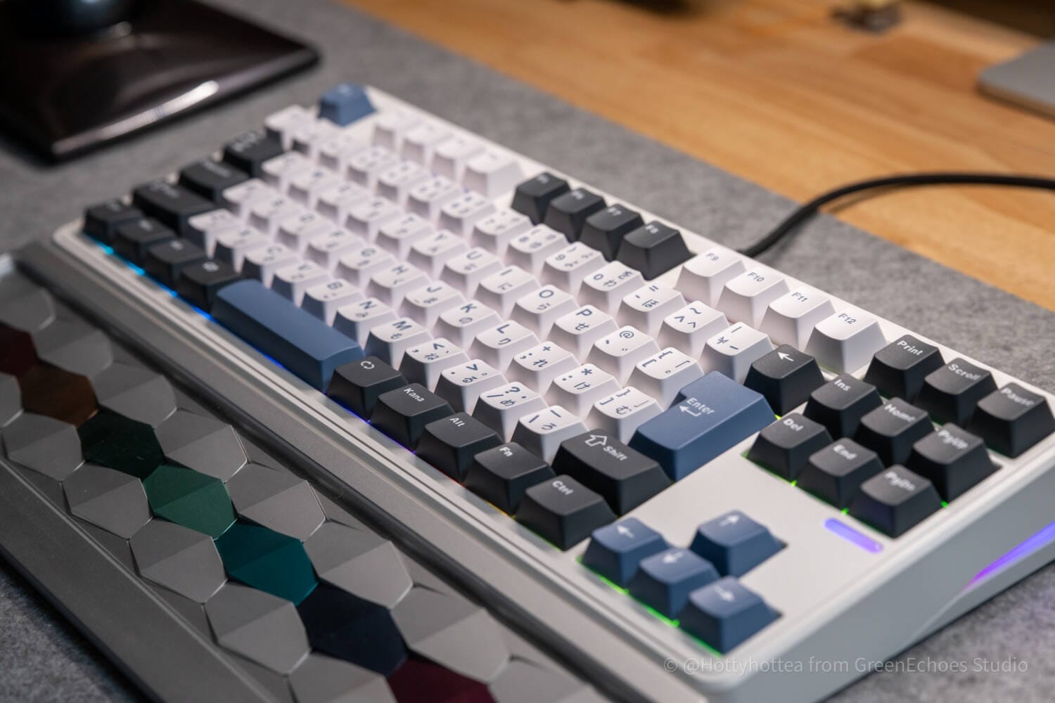 Corne V4 Ver4.1.0のCherry/Chocolateが遊舎工房で予約販売を開始