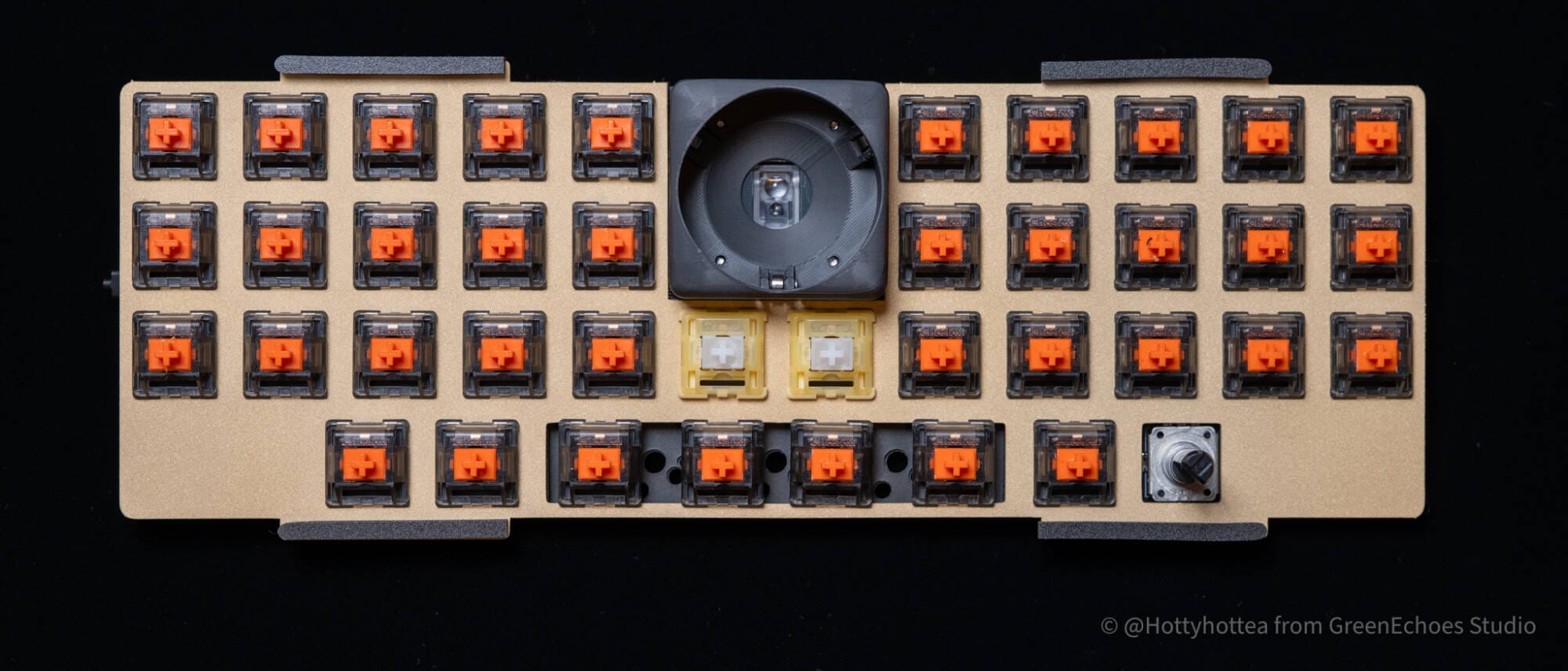 meteorite40レビュー｜30％QAZレイアウトでトラックボールを搭載した