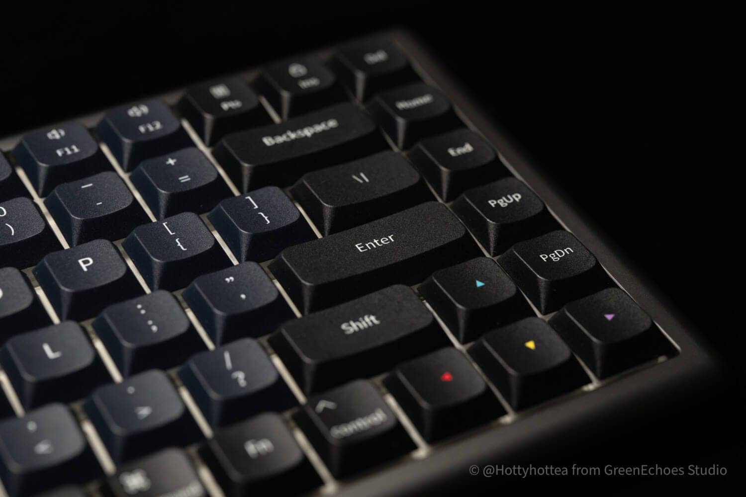 Chosfox VERO75レビュー|曲線美が究極に美しいロープロメカニカルキーボード 60 P1093617