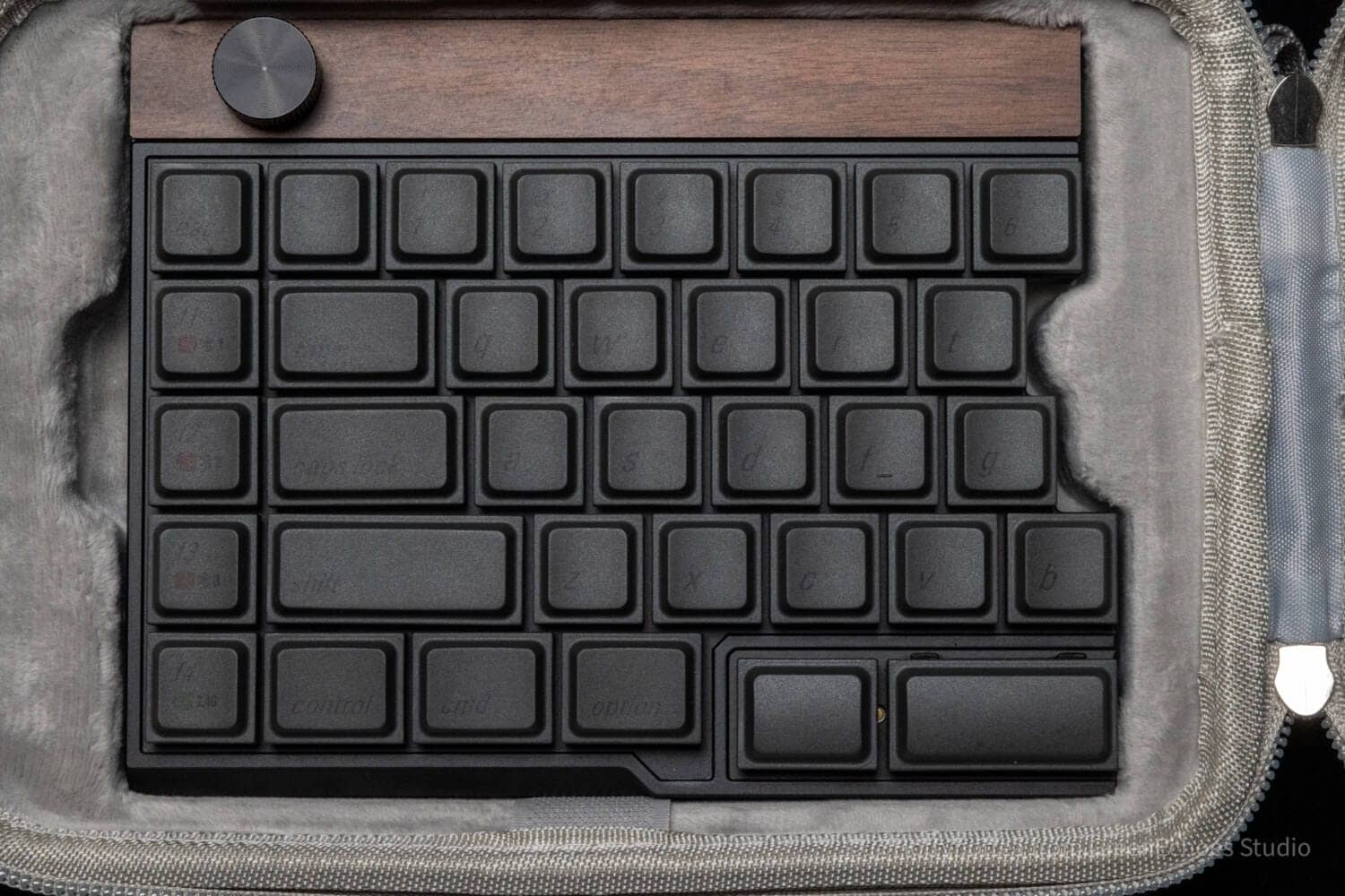 JezailFunder Jiffy75 (SP75) Advance Review|Easy-to-use left-right split 75% keyboard with low switching costs 50 P1093659