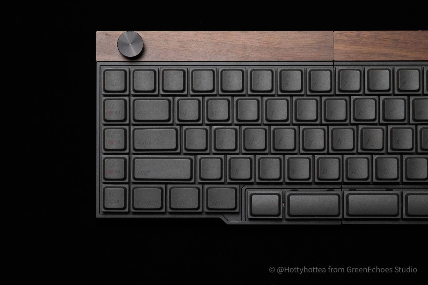 JezailFunder Jiffy75 (SP75) Advance Review|Easy-to-use left-right split 75% keyboard with low switching costs 53 P1093662